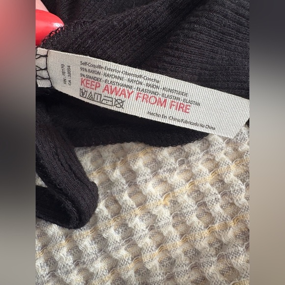 Free People Ava puff sleeve bodysuit black ribbed size medium - Picture 11 of 12